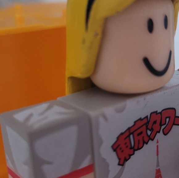 Roblox Toy Figure with Yellow Hair - Picture 3 of 6